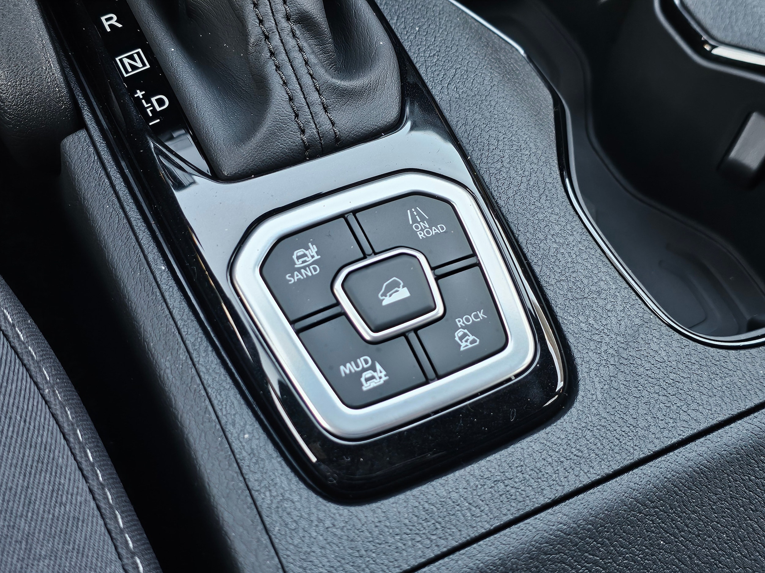 2026 Nissan Frontier SV - Photo 31
