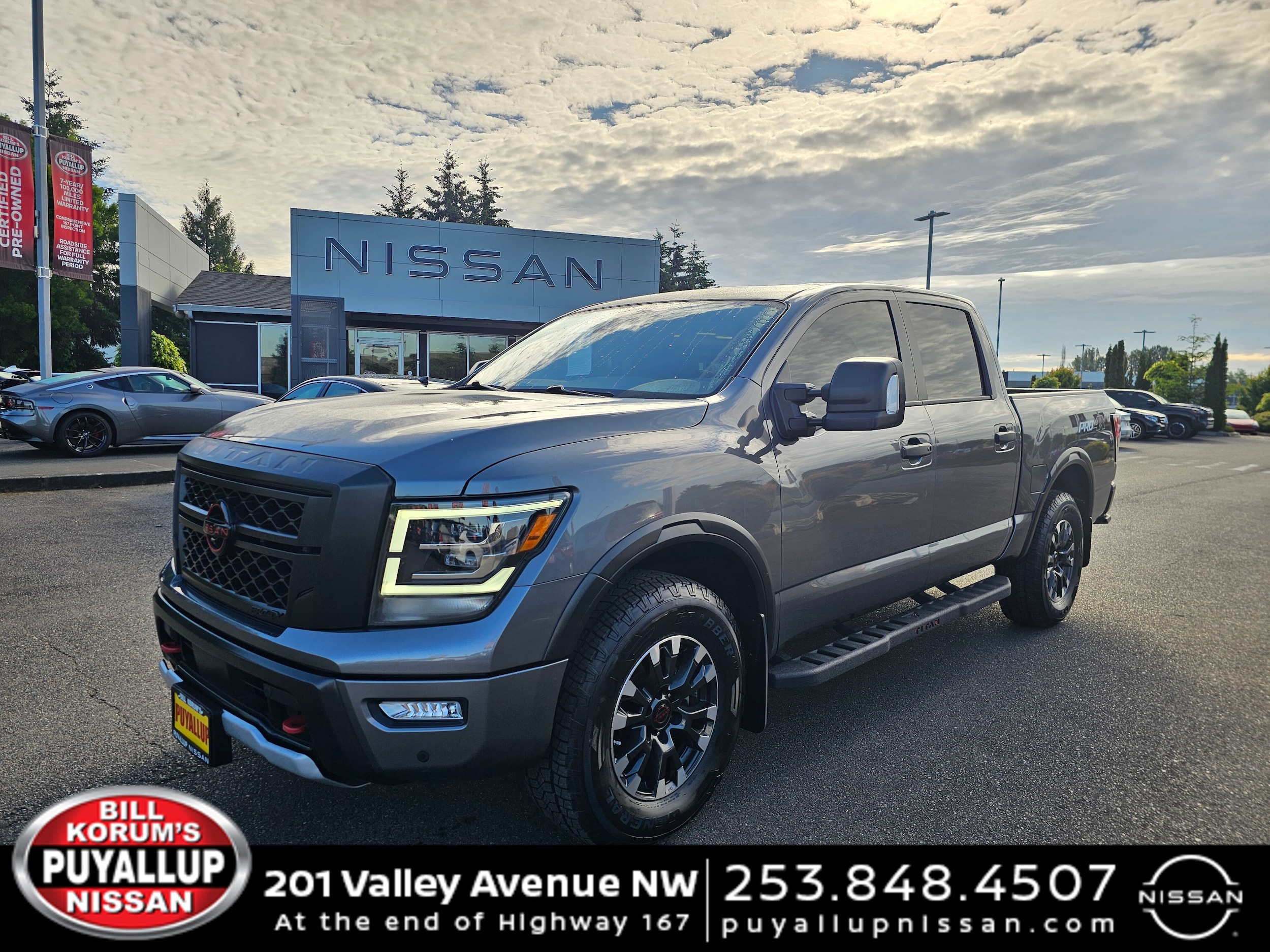 2023 Nissan Titan PRO-4X 4X4 Crew Cab's photo