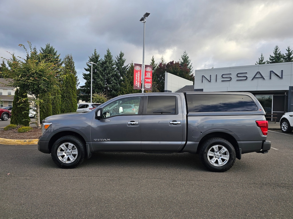 Used 2021 Nissan Titan SV Truck Crew Cab