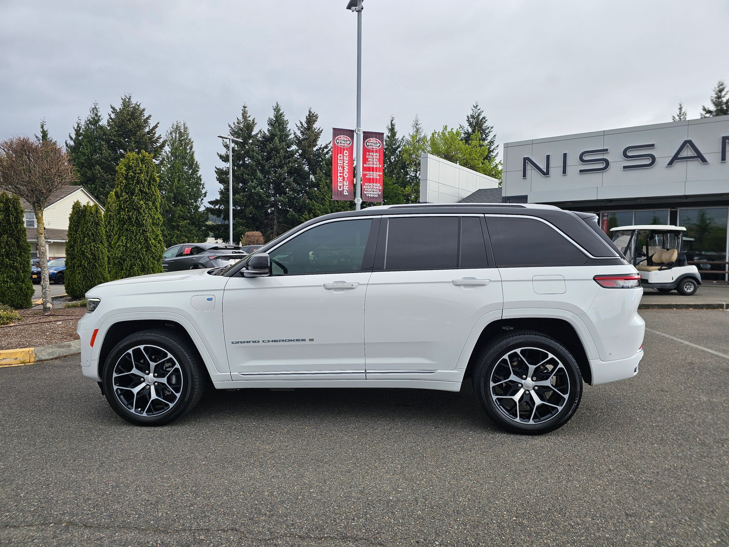 Used 2023 Jeep Grand Cherokee Summit Reserve 4xe with VIN 1C4RJYE68P8903881 for sale in Puyallup, WA