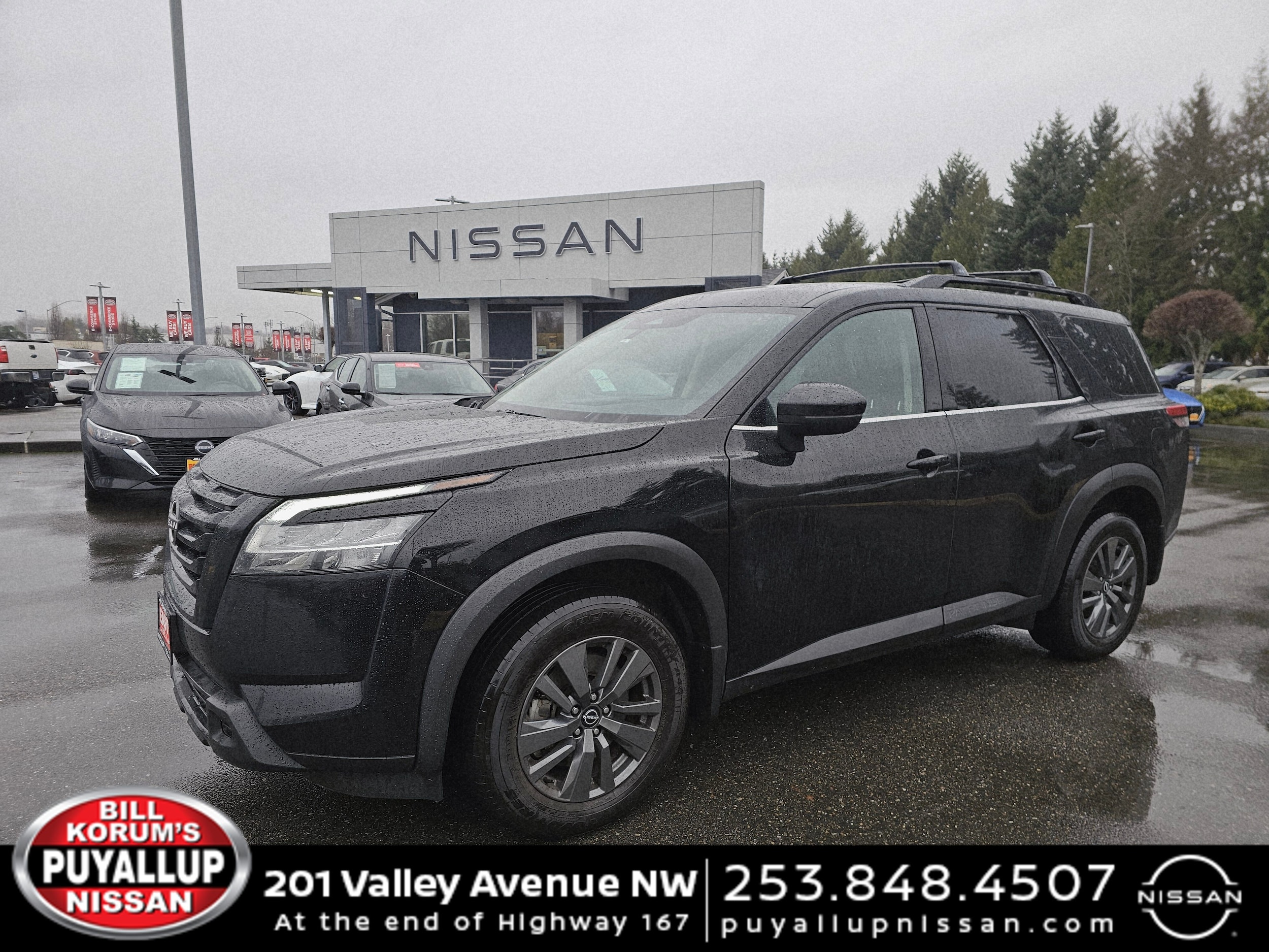 2022 Nissan Pathfinder SV's photo