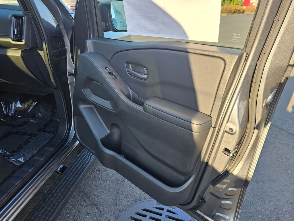 2026 Nissan Frontier SV - Photo 10