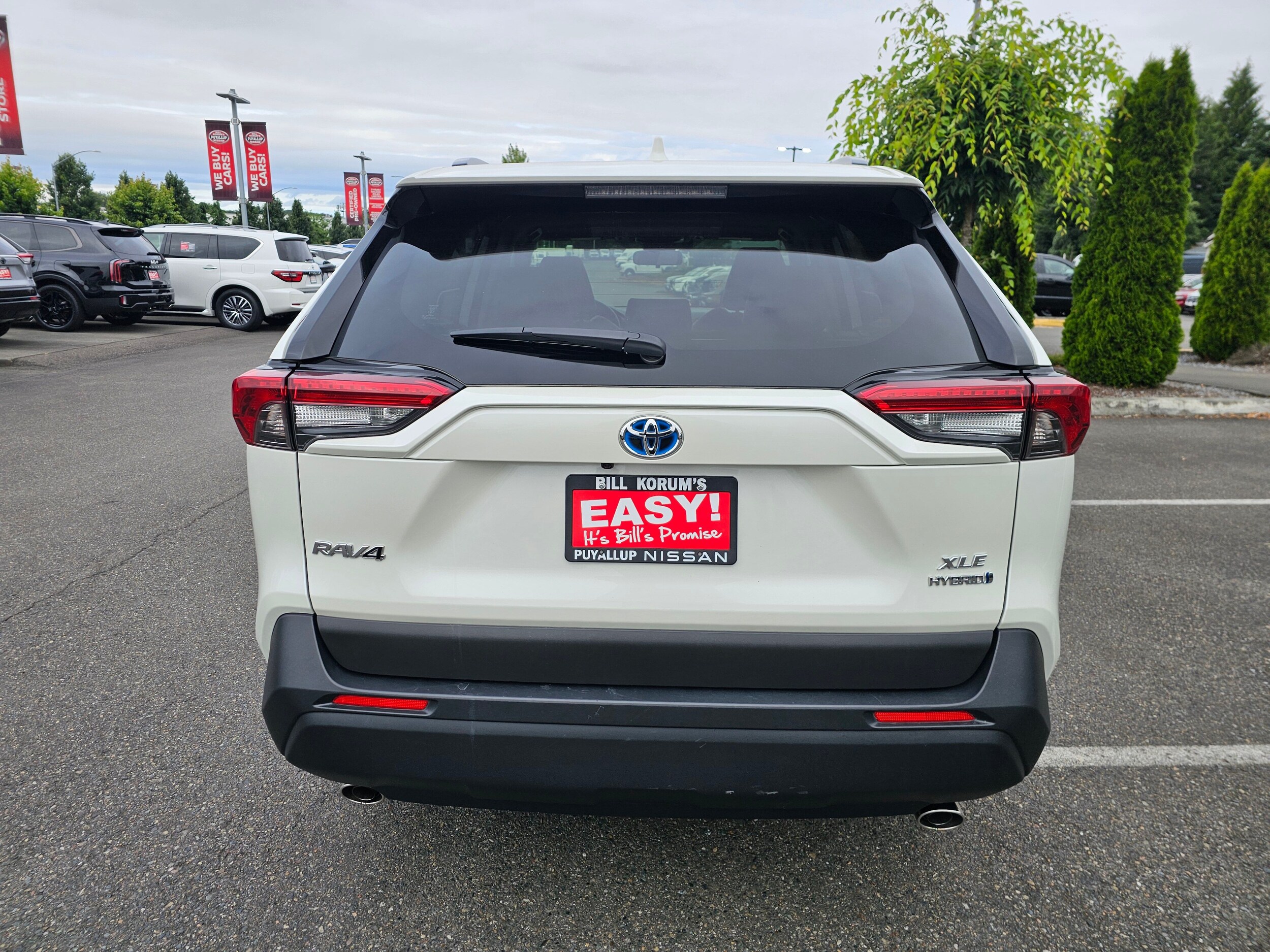 2022 Toyota RAV4 Hybrid XLE Premium photo 4
