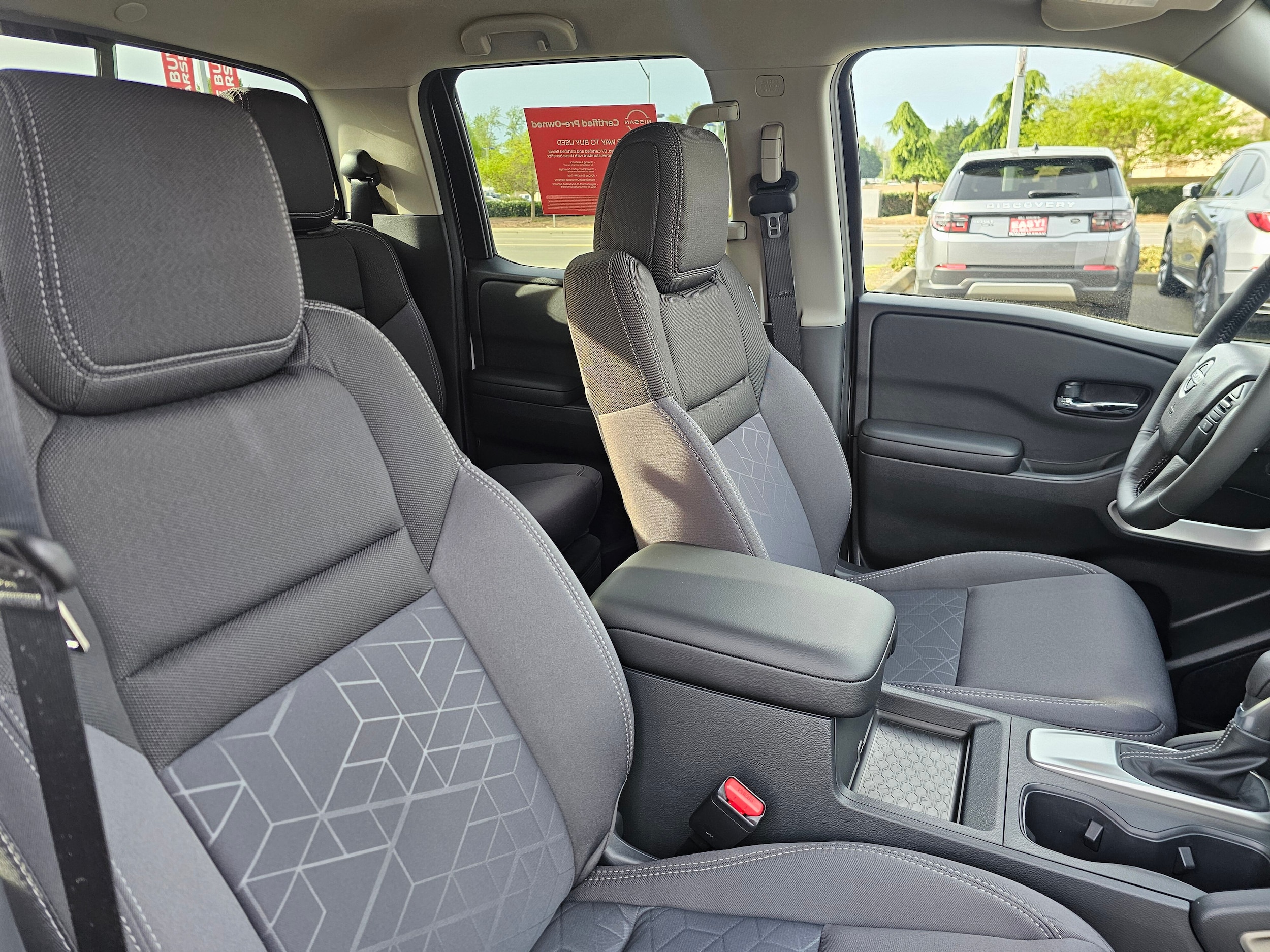 2025 Nissan Frontier SV - Photo 12