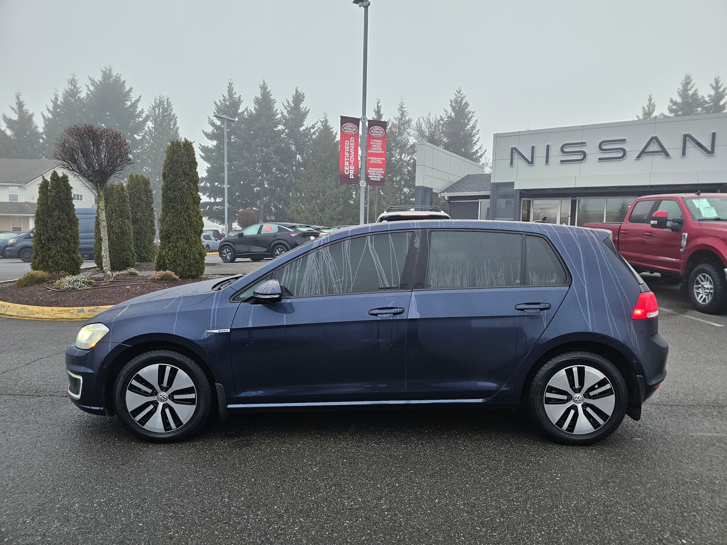 Used 2016 Volkswagen e-Golf e-Golf SEL Premium with VIN WVWPP7AU1GW916648 for sale in Puyallup, WA