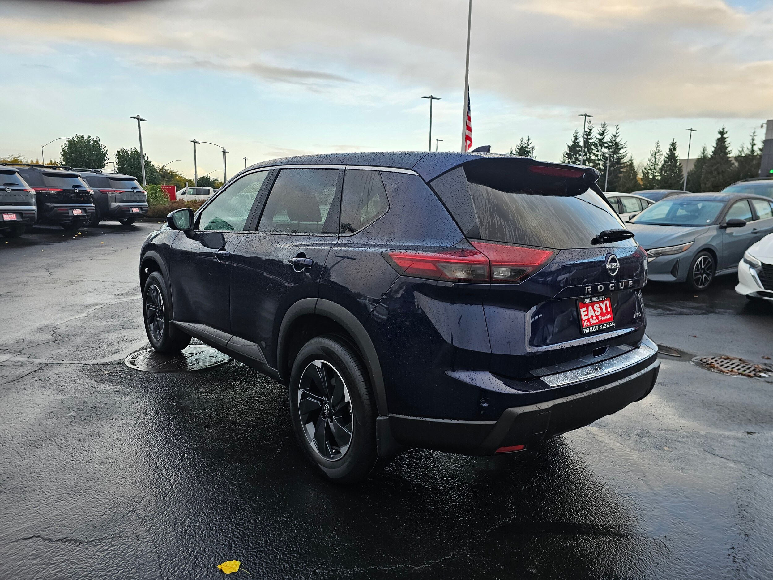 2026 Nissan Rogue SV photo 3
