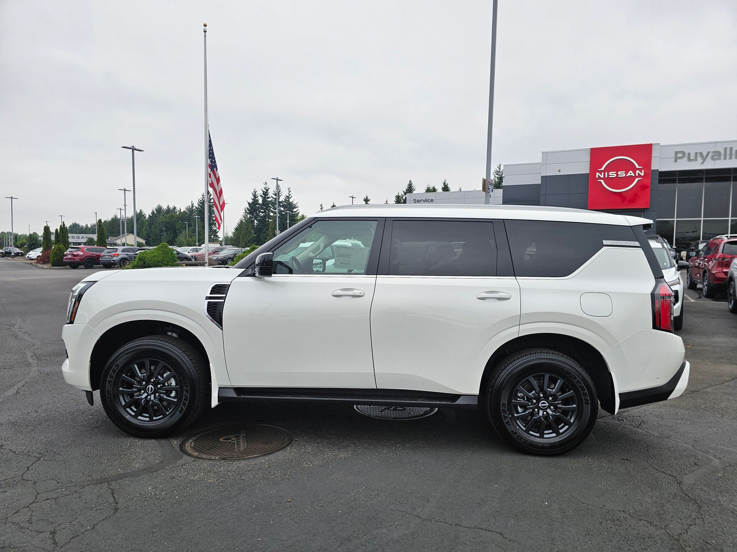 2026 Nissan Armada SV photo 2