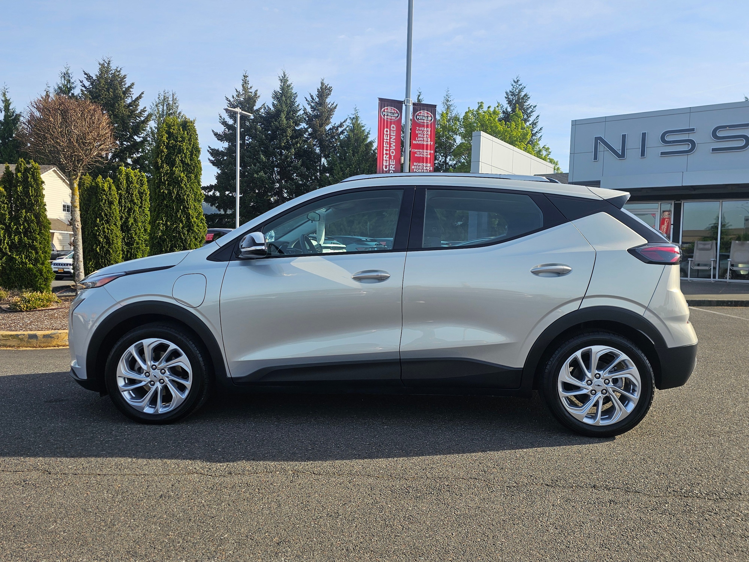 Used 2023 Chevrolet Bolt EUV LT with VIN 1G1FY6S08P4120224 for sale in Puyallup, WA