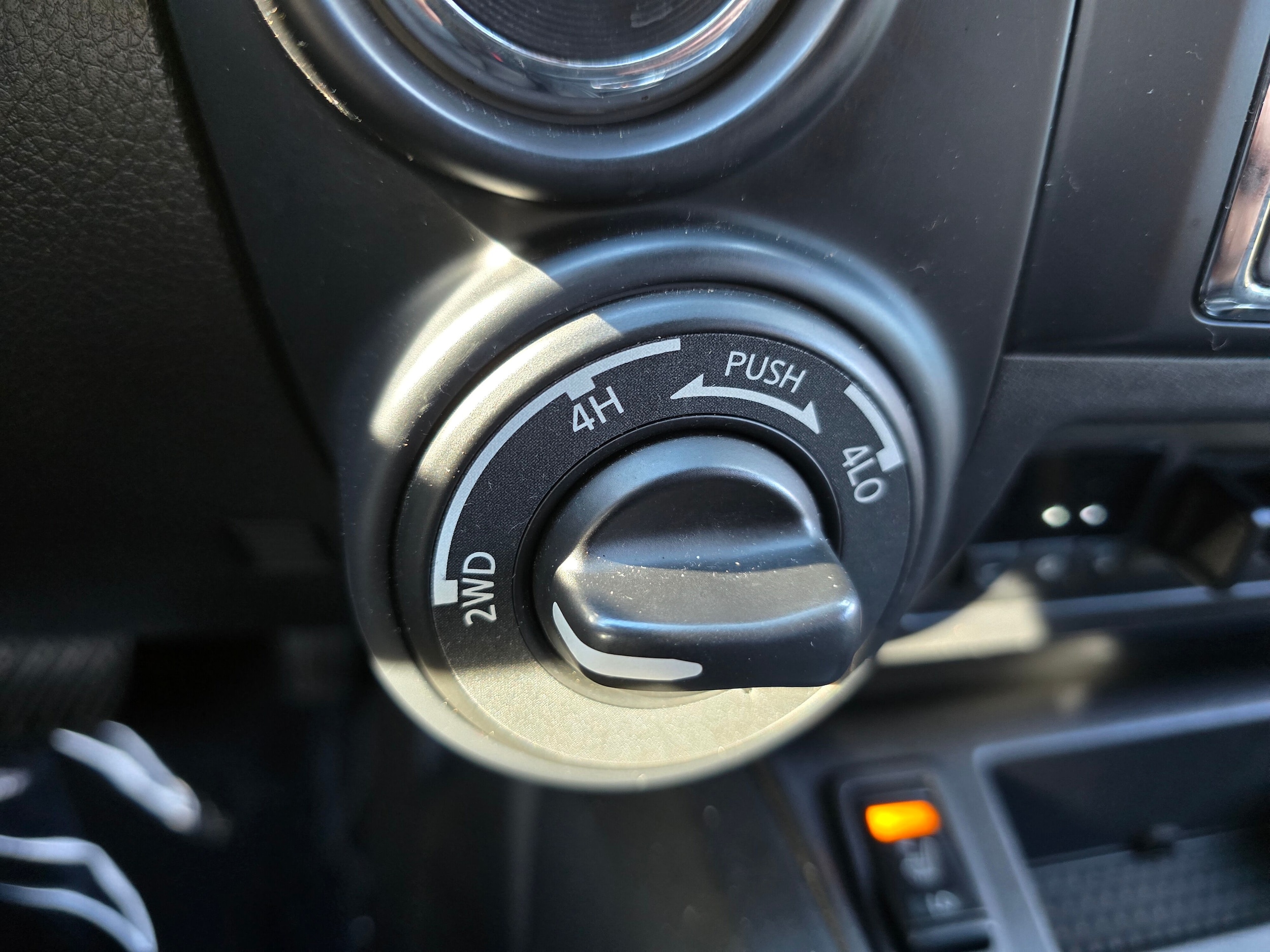 2019 Nissan Titan XD SV - Photo 32