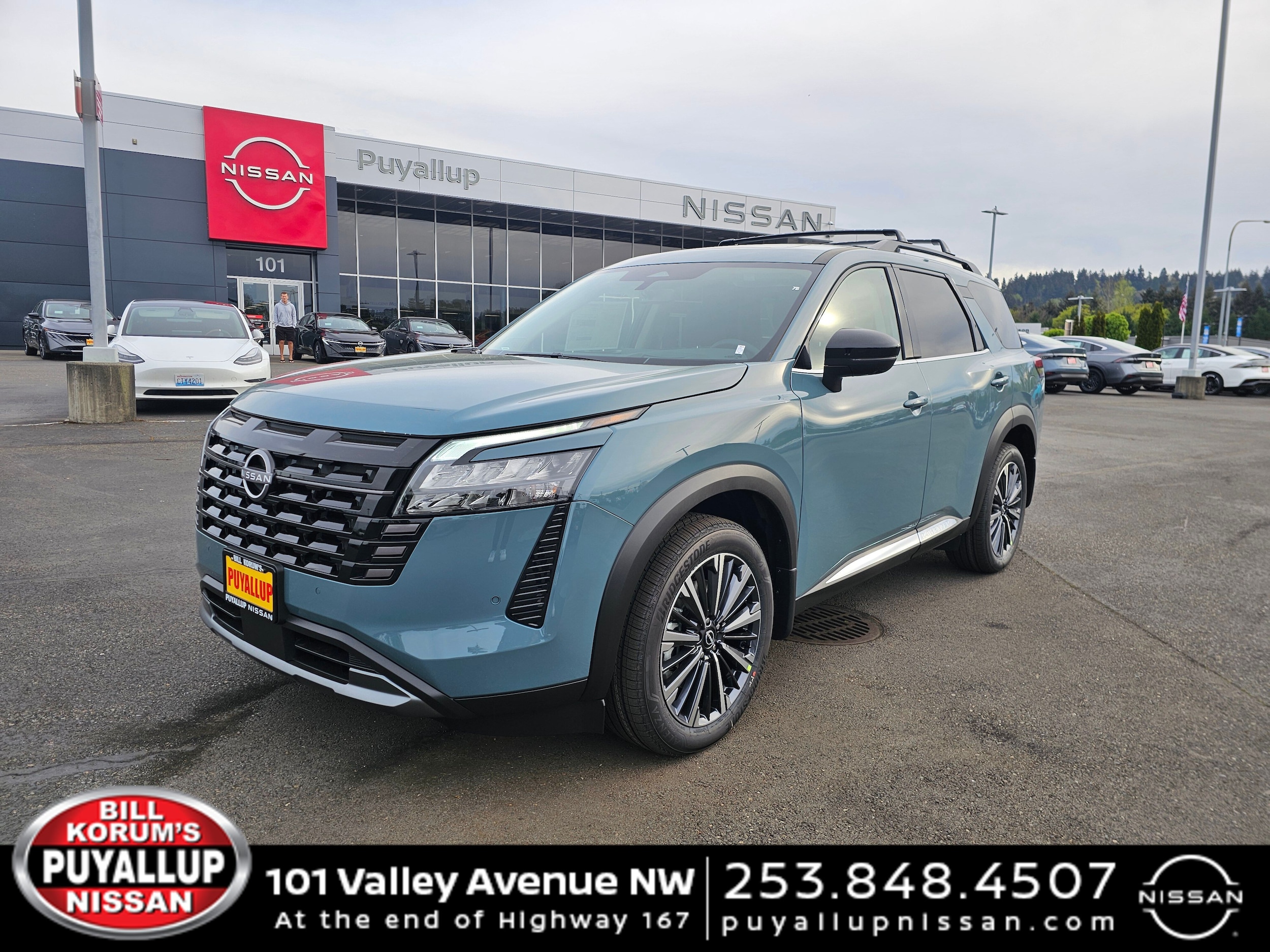 2026 Nissan Pathfinder Platinum 4WD's photo