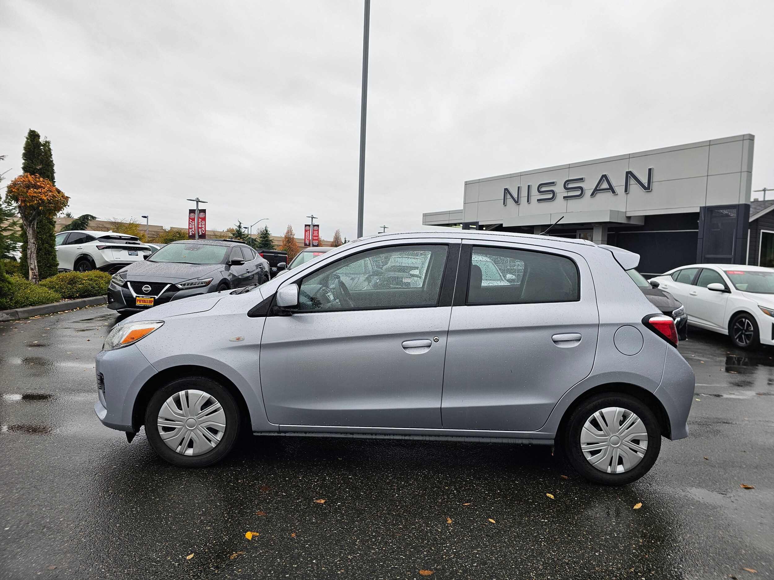 2024 Mitsubishi Mirage ES photo 2