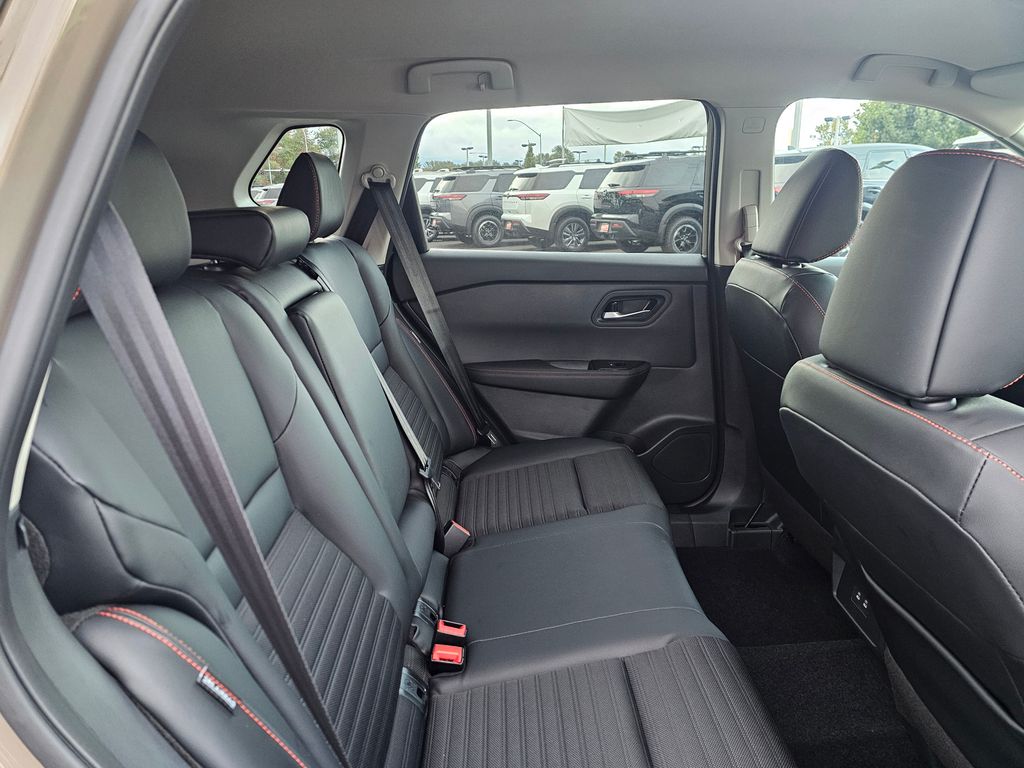 2026 Nissan Rogue Rock Creek - Photo 15