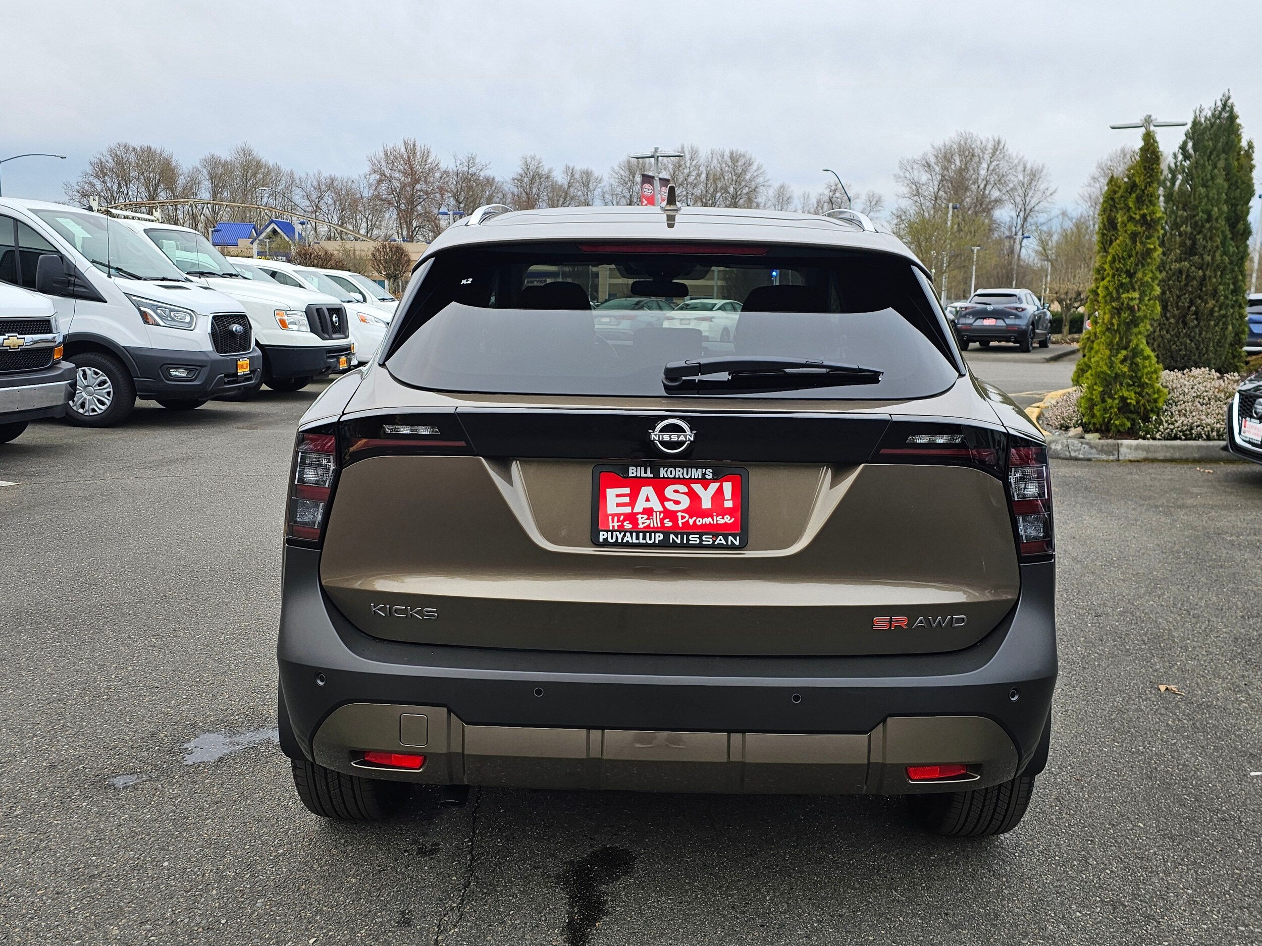 2025 Nissan Kicks SR photo 4