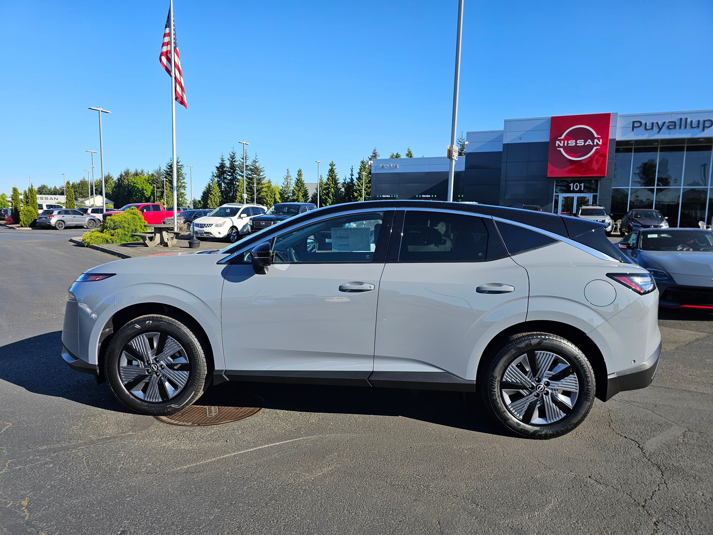 2025 Nissan Murano SL photo 2