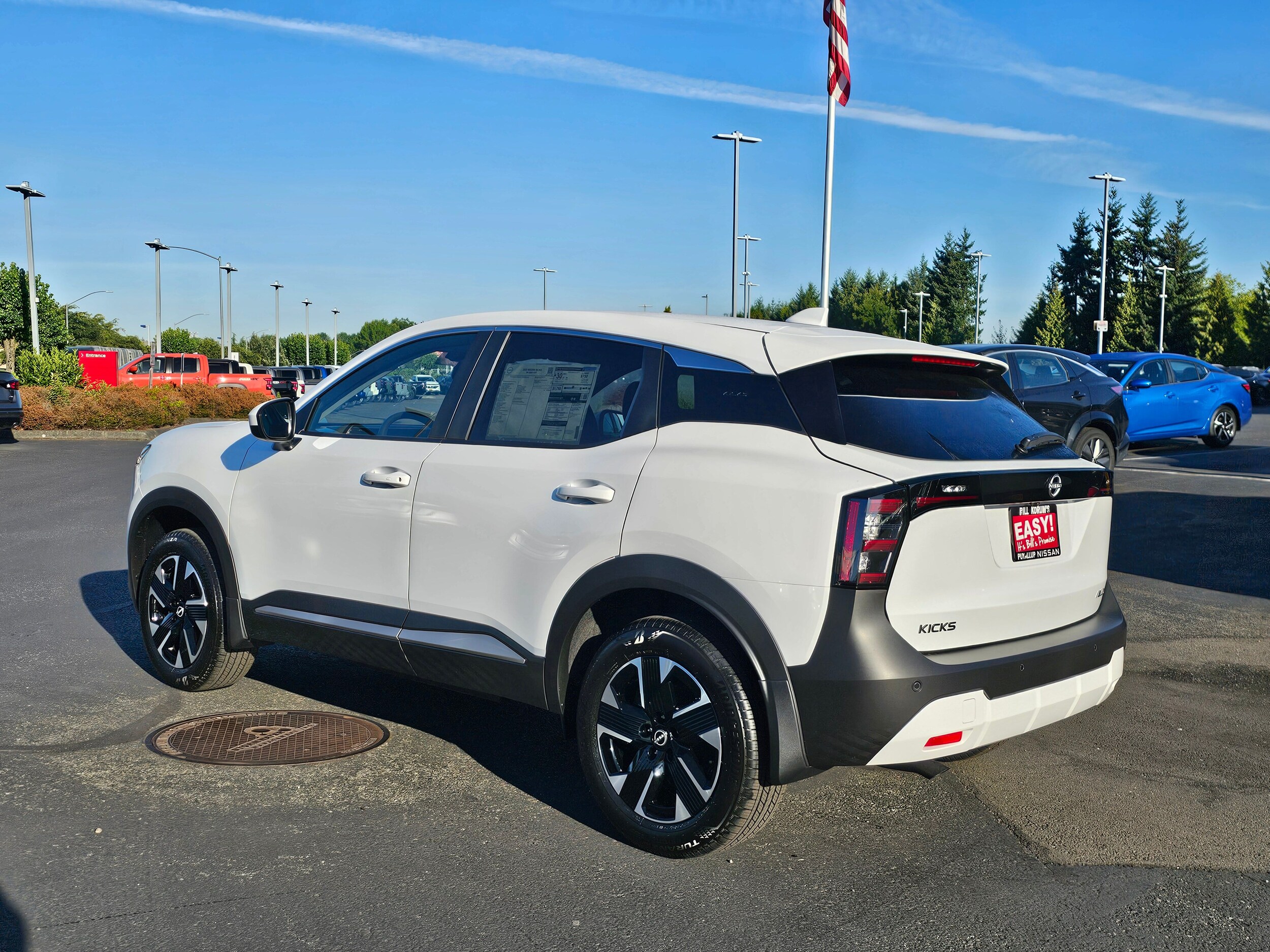 2025 Nissan Kicks SV photo 3