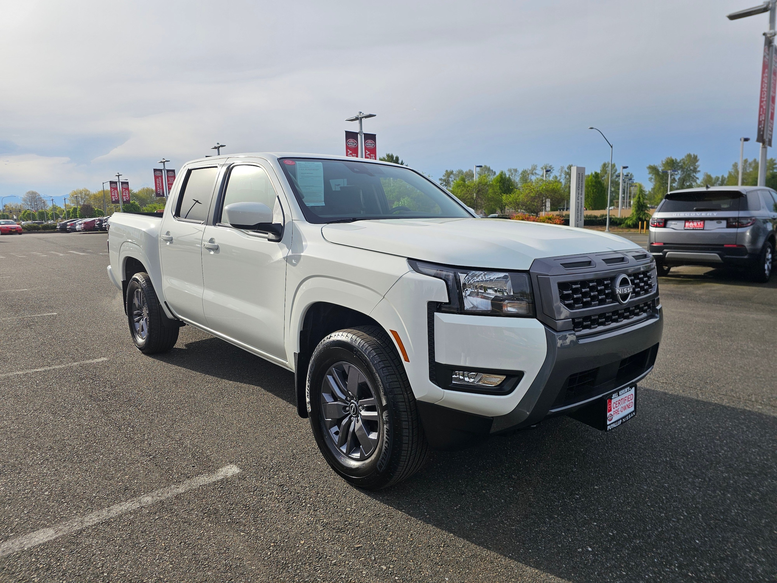 2025 Nissan Frontier SV - Photo 7