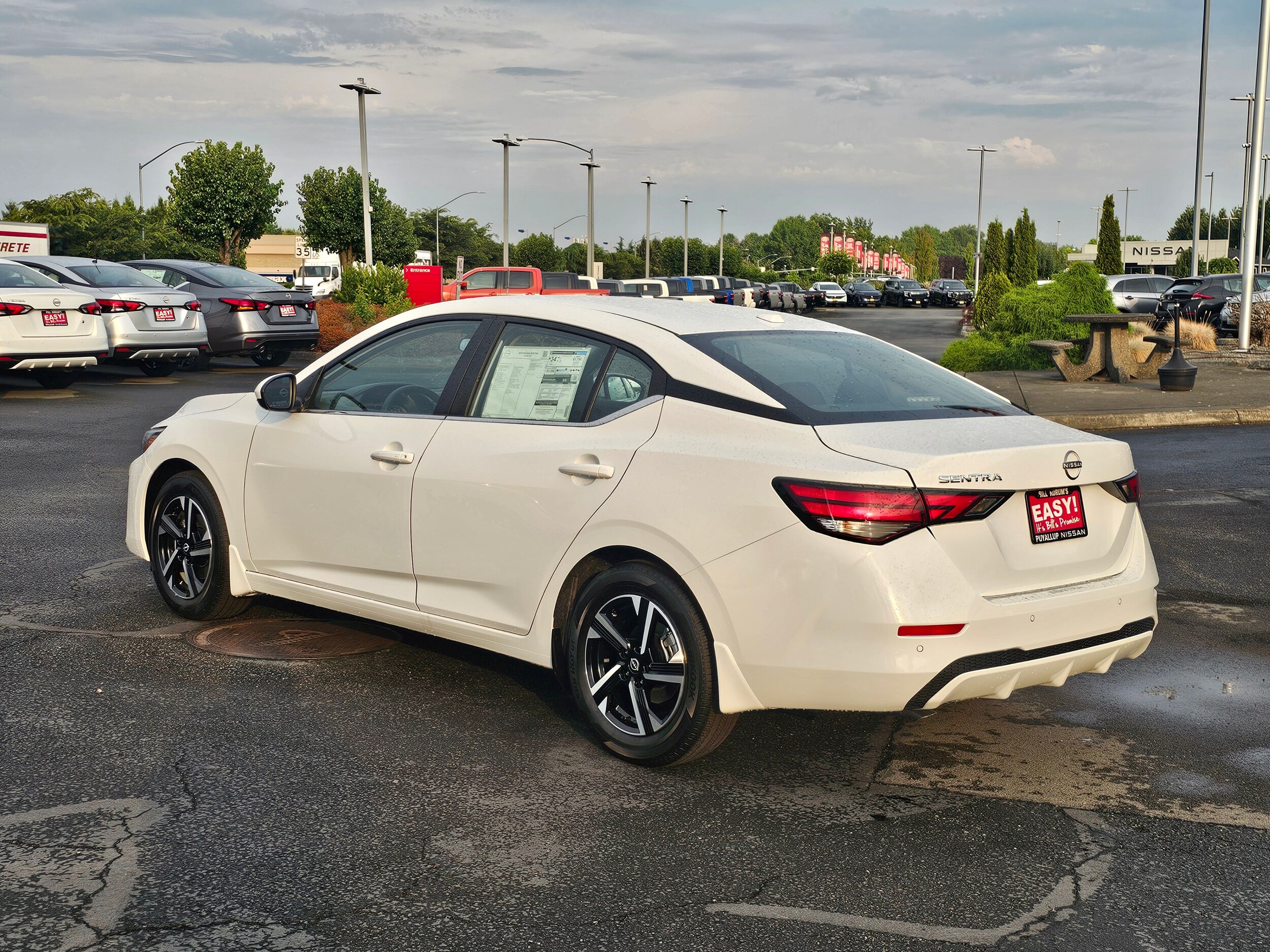 2025 Nissan Sentra SV photo 3