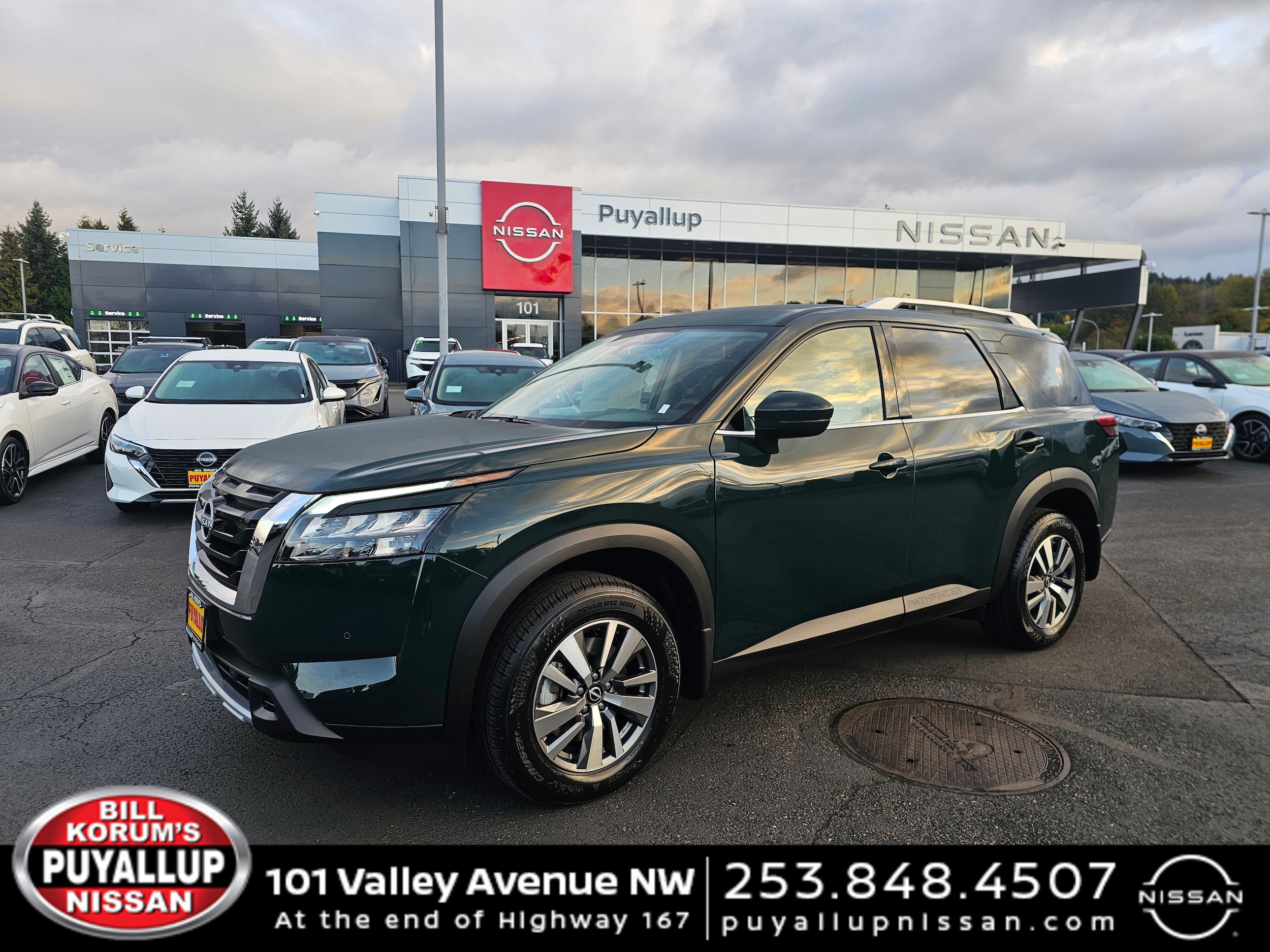 2025 Nissan Pathfinder SL's photo