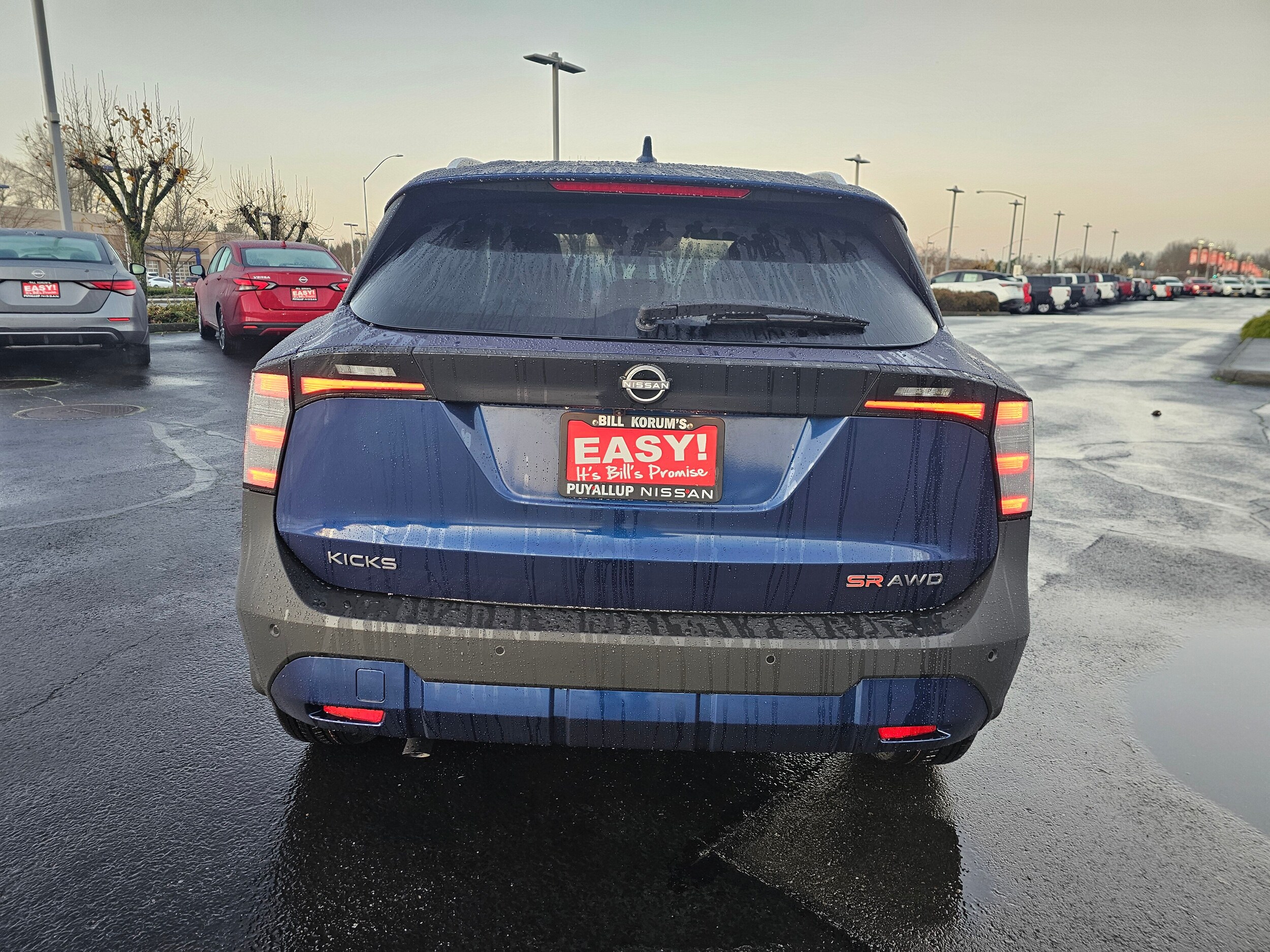 2025 Nissan Kicks SR photo 4