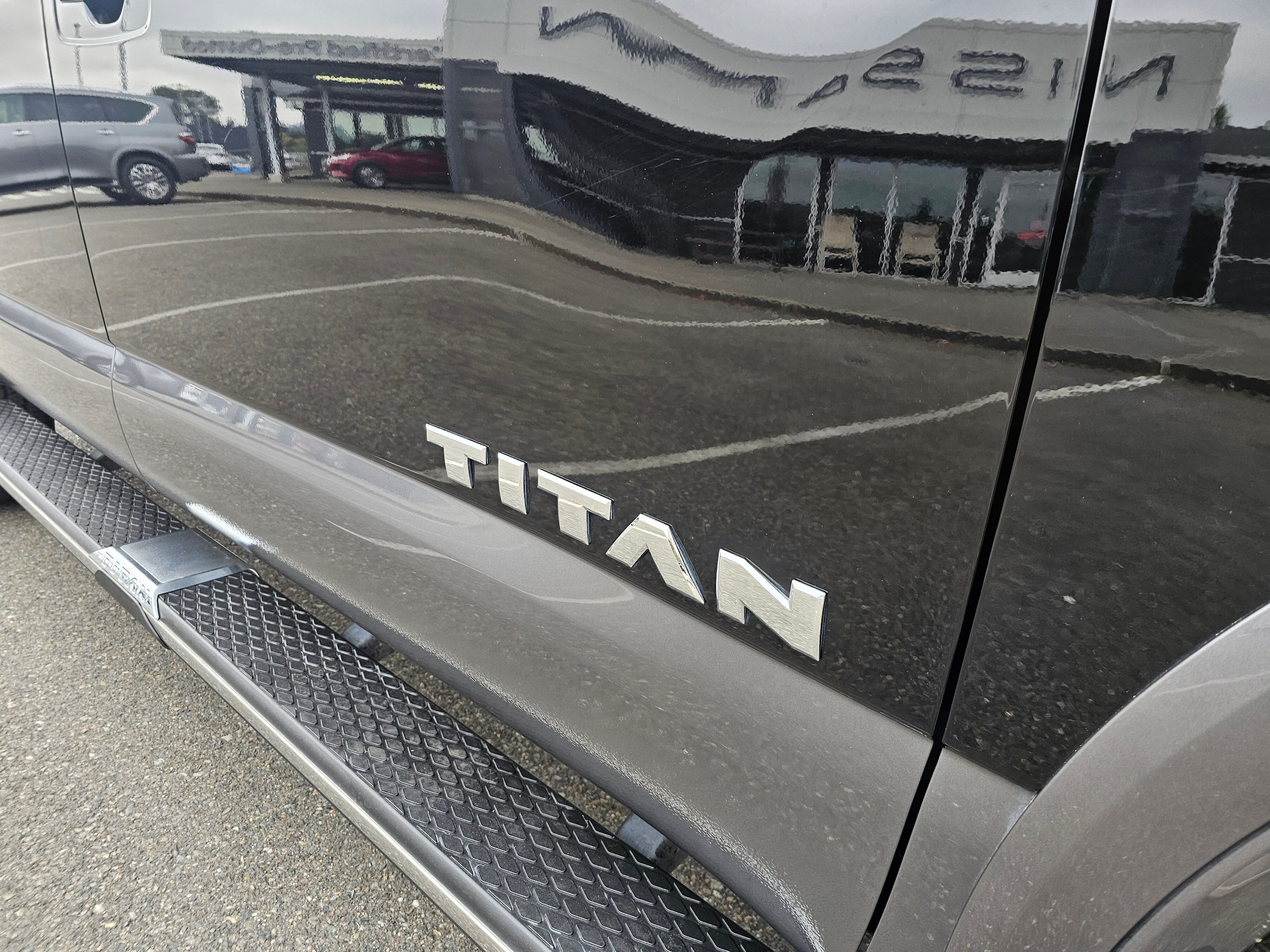 2024 Nissan Titan Platinum Reserve - Photo 10
