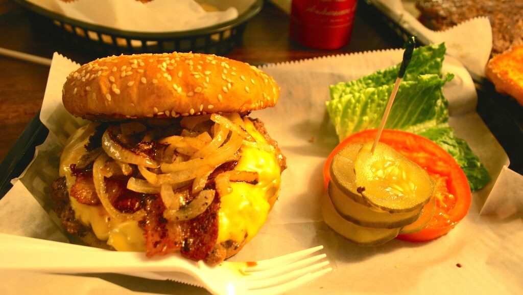 Eastside Burger CU.JPG
