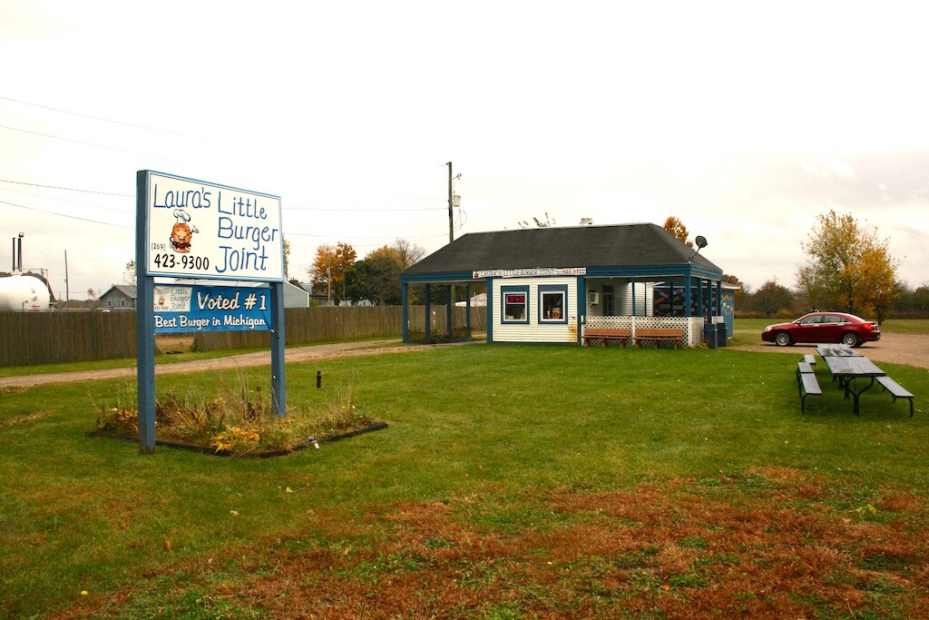 Laura's exterior.JPG