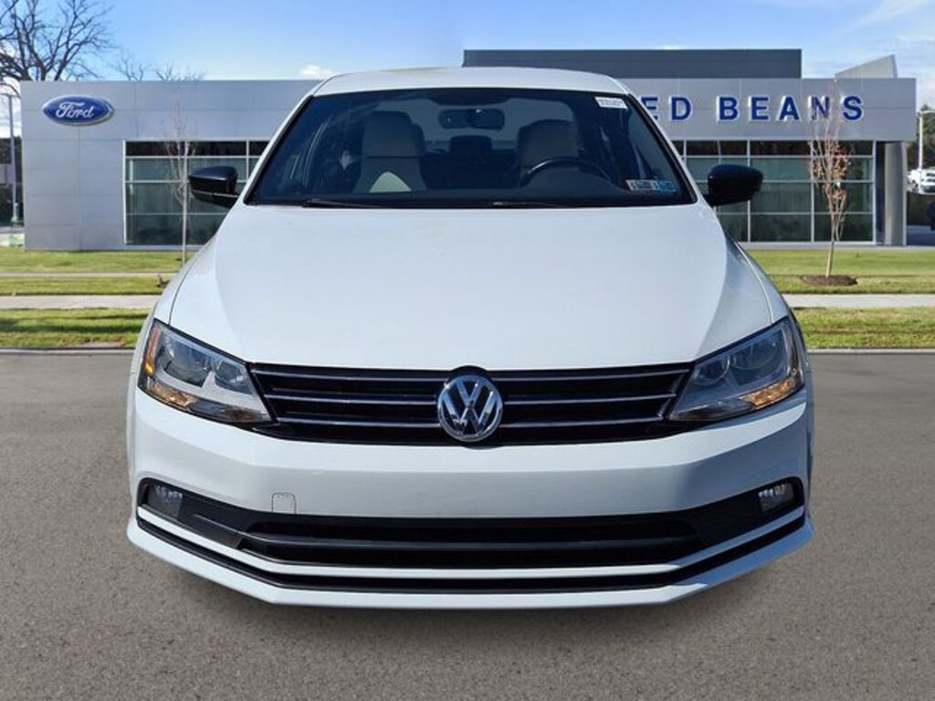 Used 2016 Volkswagen Jetta 1.8T Sport Sedan