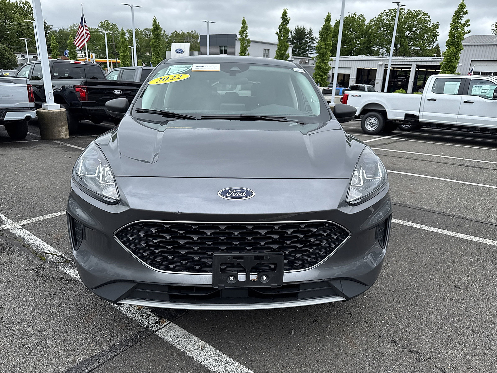 Used 2022 Ford Escape SE with VIN 1FMCU9G65NUB26690 for sale in Newtown, PA
