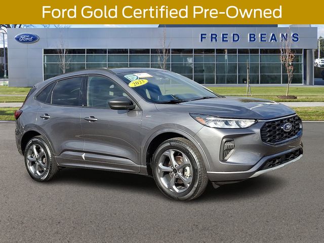 2023 Ford Escape ST-Line's photo