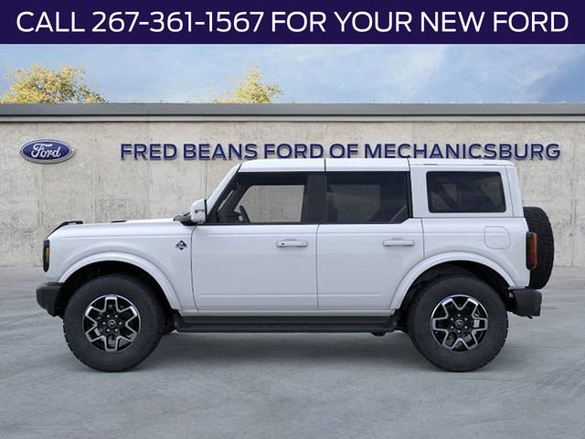 2025 Ford Bronco Outer Banks photo 2