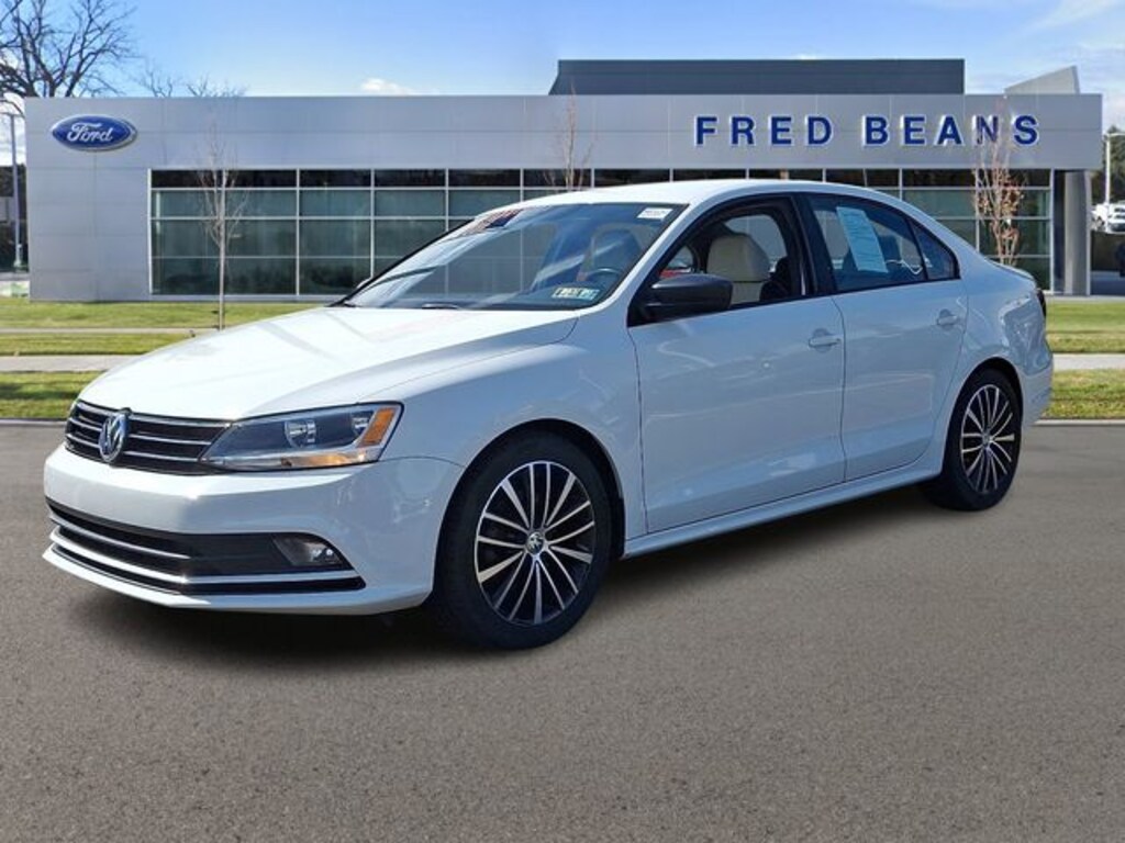 Used 2016 Volkswagen Jetta 1.8T Sport Sedan