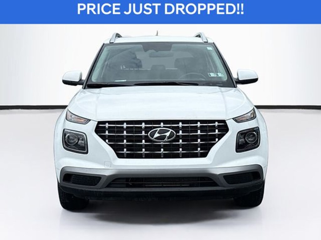 Used 2024 Hyundai Venue SEL SUV