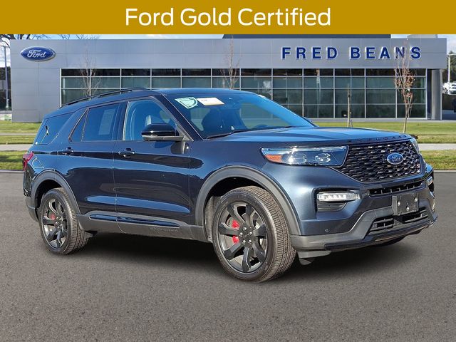 2022 Ford Explorer ST's photo