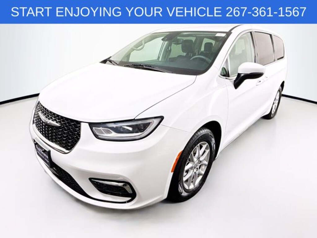 Used 2023 Chrysler Pacifica Touring L