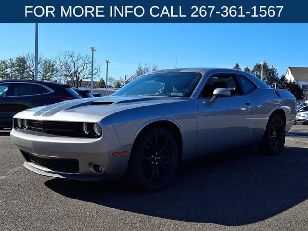 Used 2017 Dodge Challenger SXT Coupe