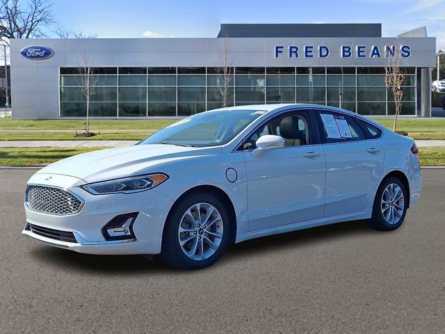 2019 Ford Fusion Energi Titanium photo 2