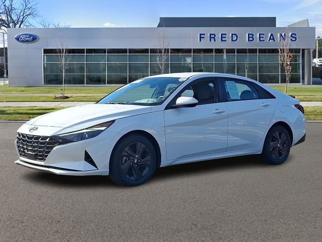 2021 Hyundai Elantra SEL Convenience photo 3