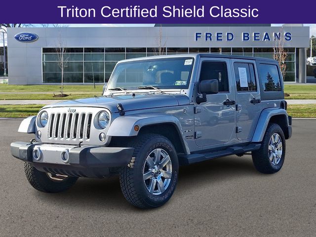 2016 Jeep Wrangler Unlimited Sahara photo 2