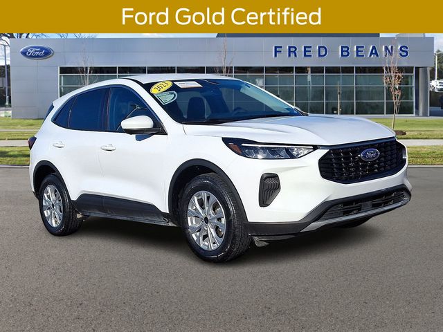 2023 Ford Escape Active's photo