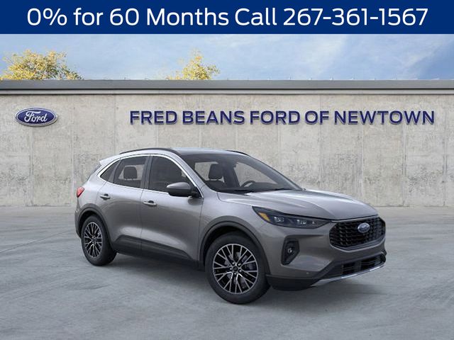 2025 Ford Escape PHEV's photo