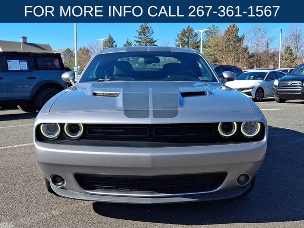 Used 2017 Dodge Challenger SXT Coupe