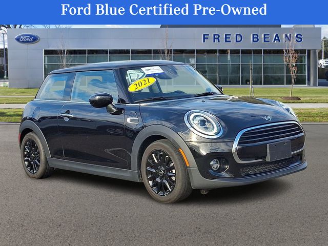 2021 MINI Hardtop 2 Door Oxford Edition's photo