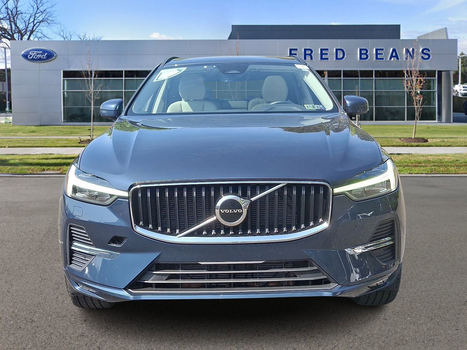 Used 2022 Volvo XC60 Momentum with VIN YV4L12RK5N1954378 for sale in Newtown, PA