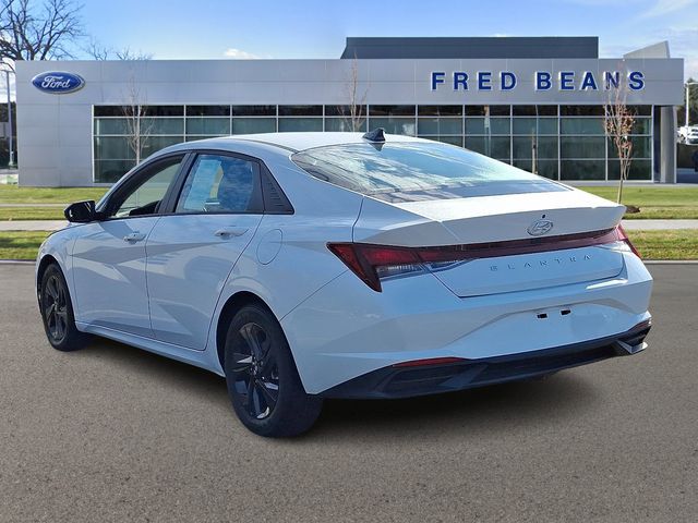 2021 Hyundai Elantra SEL Convenience photo 4