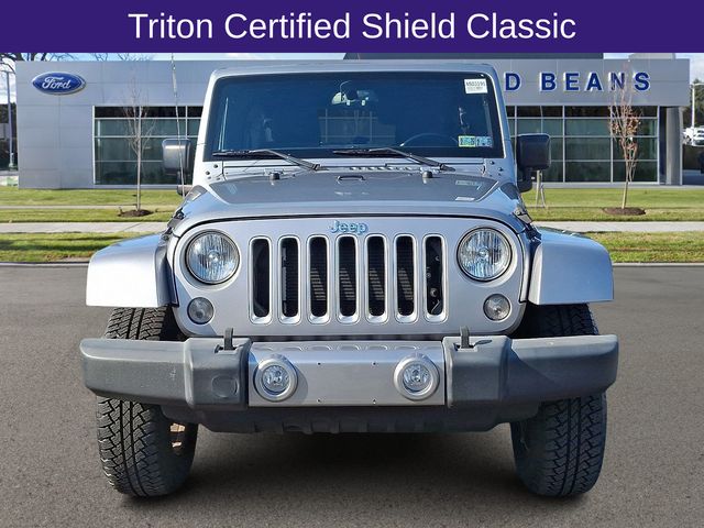 2016 Jeep Wrangler Unlimited Sahara photo 2