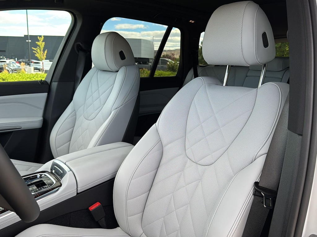 New 2026 BMW X5 xDrive50e Sports Activity Vehicle