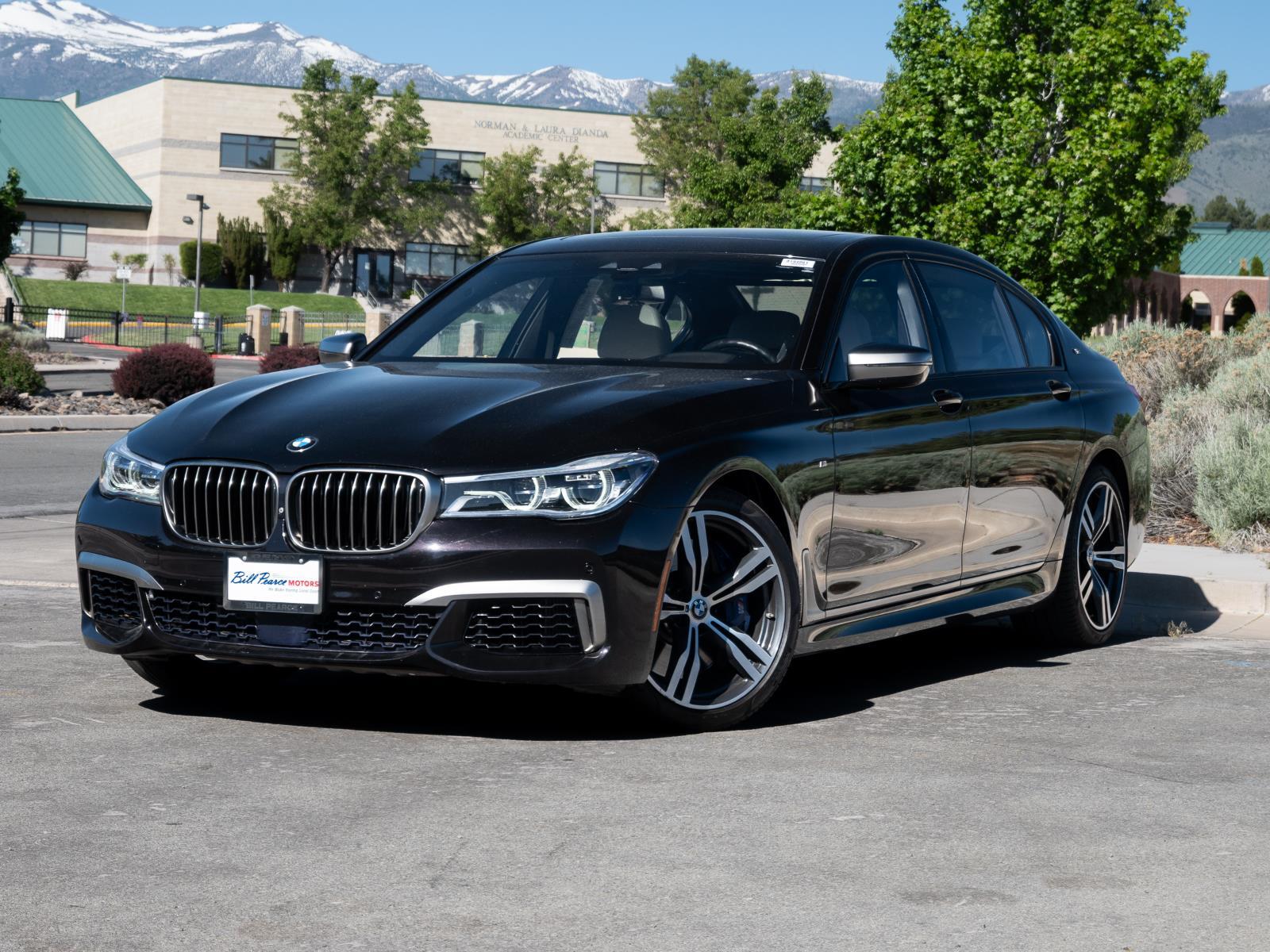 2018 BMW 7 Series M760i xDrive's photo