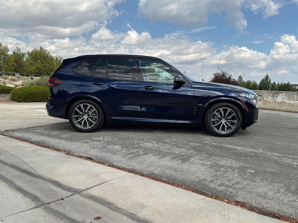 New 2026 BMW X5 xDrive50e Sports Activity Vehicle