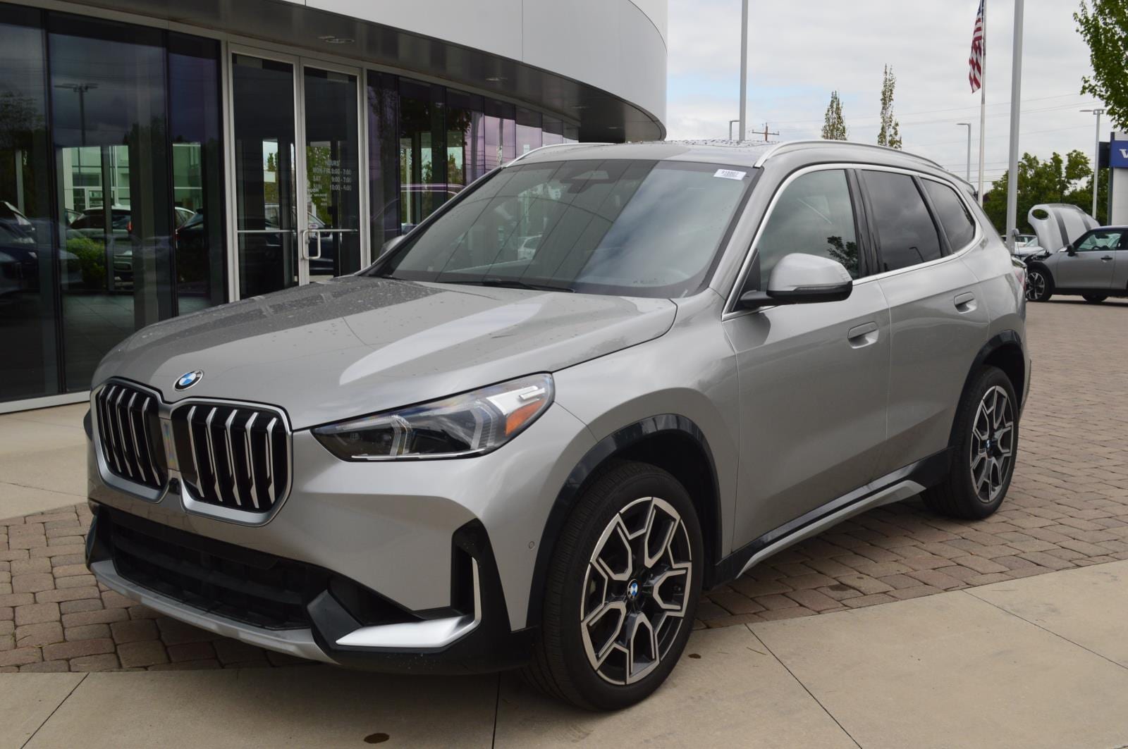 2025 BMW X1 xDrive28i's photo