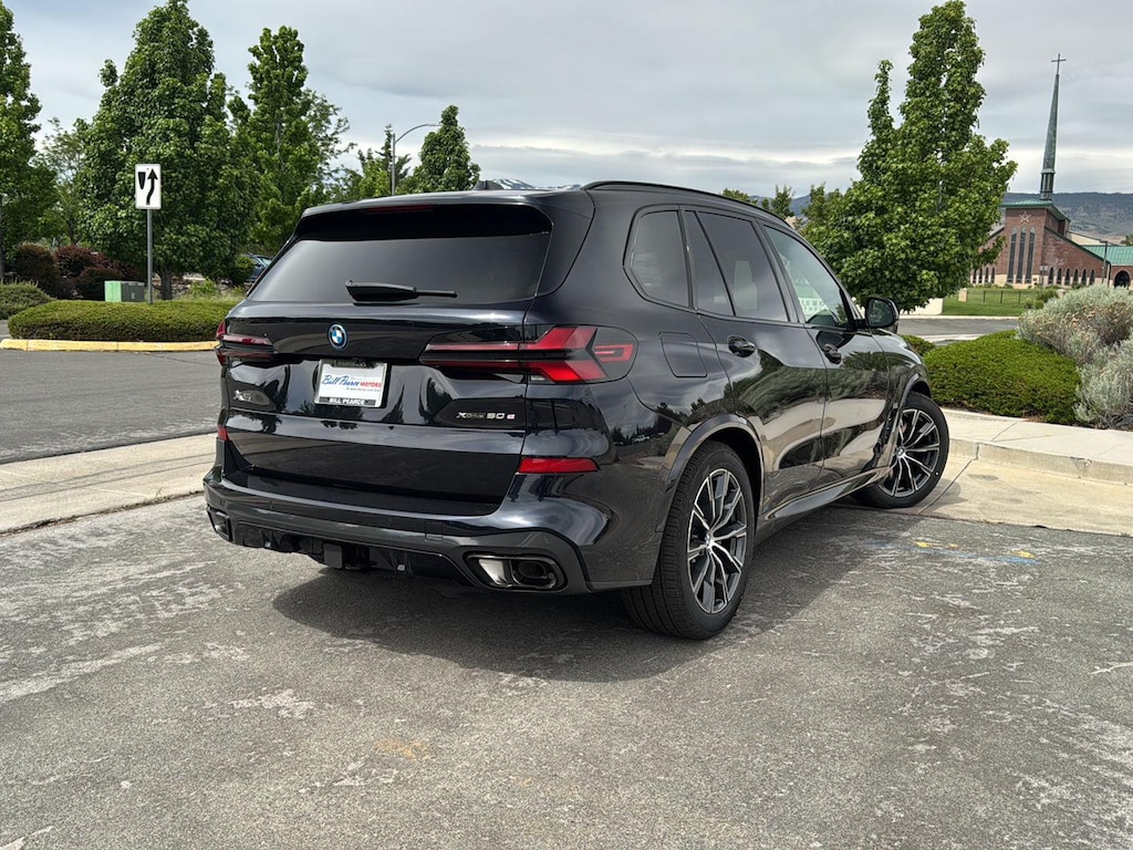 New 2026 BMW X5 xDrive50e Sports Activity Vehicle